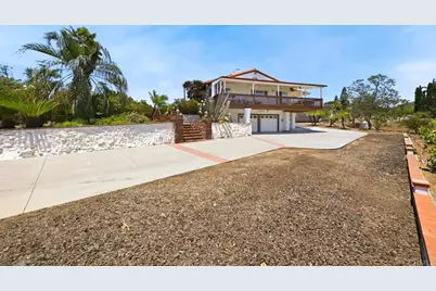 2802 Sunkist Drive, Vista, CA 92084 - Photo 4