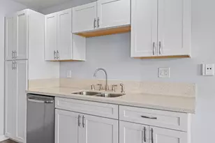 1830 Thomas Ave, San Diego, CA 92109 - Photo 10