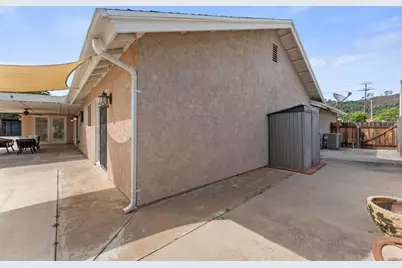 1091 Nightingale Place, Escondido, CA 92027 - Photo 36