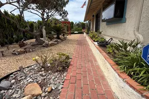 1154 Monte Vista Dr, Vista, CA 92084 - Photo 6
