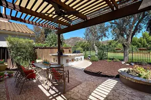 2436 Fallbrook Pl, Escondido, CA 92027 - Photo 30