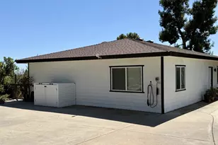 1097 Camino Alisos, Fallbrook, CA 92028 - Photo 12