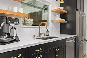 7057 Estrella De Mar Rd, Carlsbad, CA 92009 - Photo 10