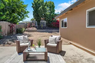 4560 Derrick Dr, San Diego, CA 92117 - Photo 16