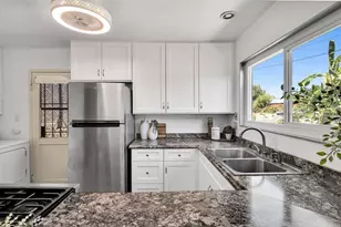 4560 Derrick Dr, San Diego, CA 92117 - Photo 10