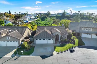 4976 Skyhawk Way, Oceanside, CA 92056 - Photo 2