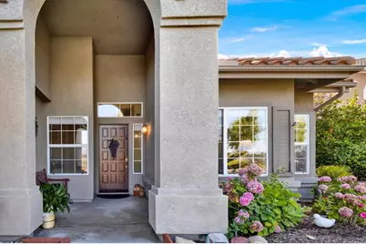 4976 Skyhawk Way, Oceanside, CA 92056 - Photo 8