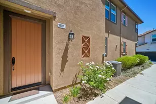 2487 Ascending Oaks Ln, Simi Valley, CA 93063 - Photo 2