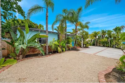 1213 Vista Way, Oceanside, CA 92054 - Photo 2