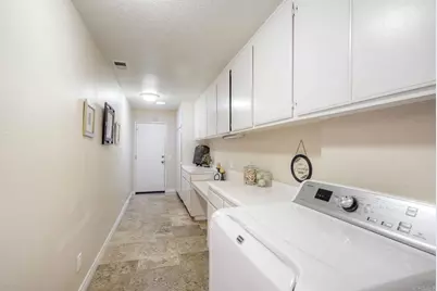 29118 Laurel Valley Dr, Vista, CA 92084 - Photo 24