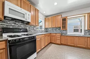 8121 Adoree, Downey, CA 90242 - Photo 10