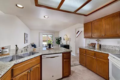6926 Peach Tree Rd., Carlsbad, CA 92011 - Photo 14