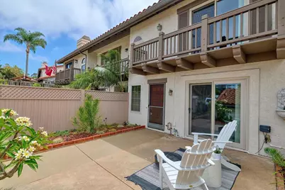 6926 Peach Tree Rd., Carlsbad, CA 92011 - Photo 2
