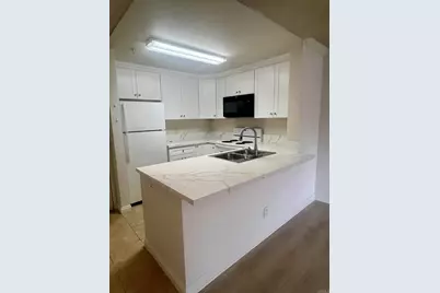 8889 Caminito Plaza Centro #7206, San Diego, CA 92122 - Photo 2