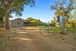 25258 Black Canyon Rd, Santa Ysabel, CA 92070 - Photo 12