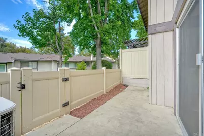 17346 Ruette Abeto, San Diego, CA 92127 - Photo 8