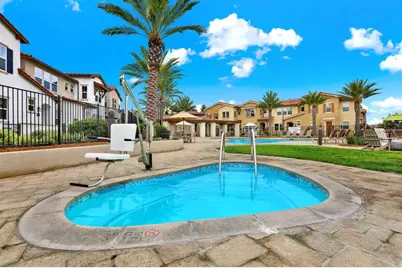 1087 Delpy View, Vista, CA 92084 - Photo 18