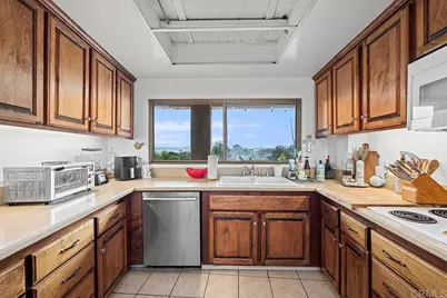 1150 Anchorage Lane #408, San Diego, CA 92106 - Photo 18