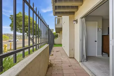 31908 Del Cielo Este #10A, Bonsall, CA 92003 - Photo 18