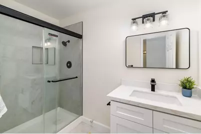2304 Altisma Way #108, Carlsbad, CA 92009 - Photo 16