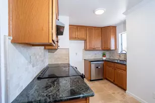 569 E St, Chula Vista, CA 91910 - Photo 1