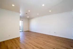 569 E St, Chula Vista, CA 91910 - Photo 10