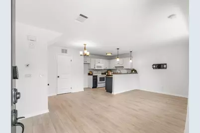 215 Westlake Drive #2, San Marcos, CA 92069 - Photo 2