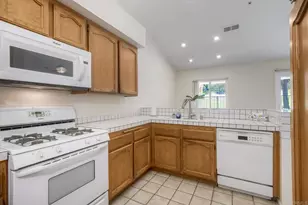 1826 Spyglass Cir, Vista, CA 92081 - Photo 24