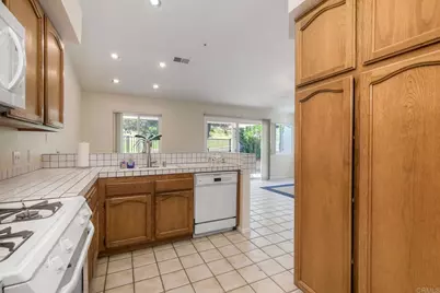 1826 Spyglass Cir, Vista, CA 92081 - Photo 22