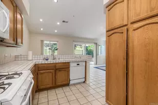 1826 Spyglass Cir, Vista, CA 92081 - Photo 22