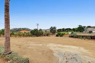 29979 Robbie Ln, Vista, CA 92084 - Photo 34