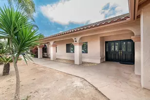 29979 Robbie Ln, Vista, CA 92084 - Photo 2