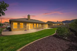 363 Melbourne Glen, Escondido, CA 92026 - Photo 2