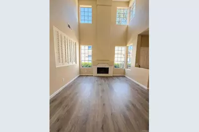 9453 Questa Pointe, San Diego, CA 92126 - Photo 4