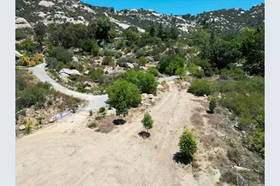 5589 Rainbow Creek Road, Fallbrook, CA 92028 - Photo 18