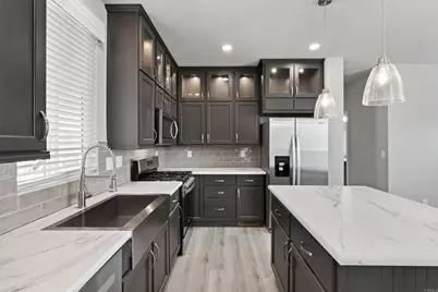 400 N Melrose Drive #14, Vista, CA 92083 - Photo 8