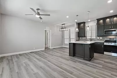 400 N Melrose Drive #14, Vista, CA 92083 - Photo 4