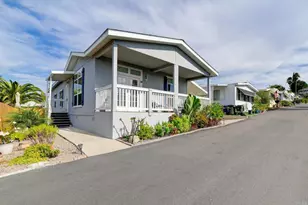 718 Sycamore Ave #, Vista, CA 92083 - Photo 2