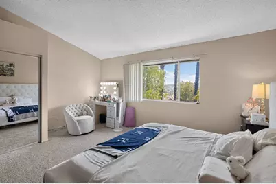 6025 E Hackamore Lane, Anaheim, CA 92807 - Photo 18