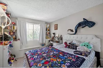 6025 E Hackamore Lane, Anaheim, CA 92807 - Photo 22