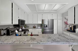 6025 E Hackamore Ln, Anaheim, CA 92807 - Photo 12