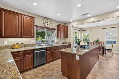 813 Genoa Way, San Marcos, CA 92078 - Photo 16