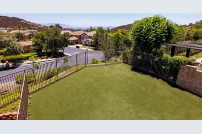 27002 Red Maple, Murrieta, CA 92562 - Photo 6