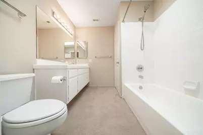 29142 Laurel Valley Drive, Vista, CA 92084 - Photo 38