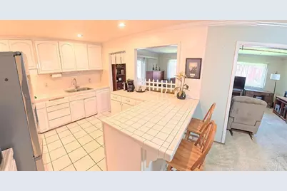 5604 Limerick Avenue, San Diego, CA 92117 - Photo 12