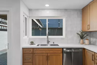 917 Intrepid Ct., Del Mar, CA 92014 - Photo 4