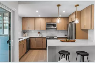 917 Intrepid Ct., Del Mar, CA 92014 - Photo 2