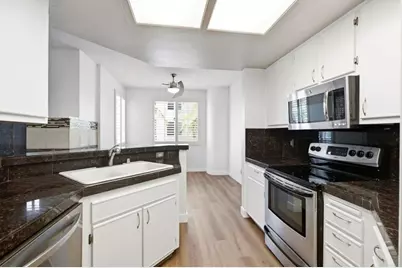 640 Camino De La Reina #1313, San Diego, CA 92108 - Photo 4