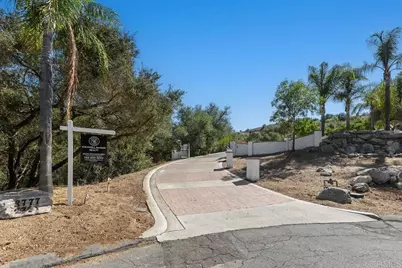 2777 Kingridge Drive, Fallbrook, CA 92028 - Photo 2