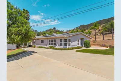 2051 Rainbow Glen Road, Fallbrook, CA 92028 - Photo 6